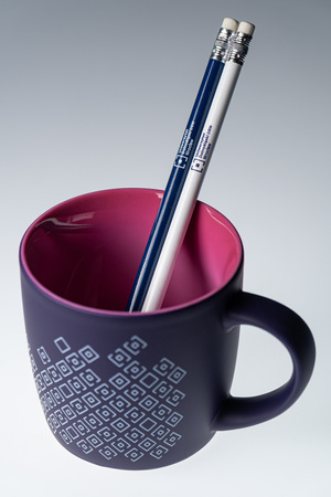 Ołówek granatowy logo